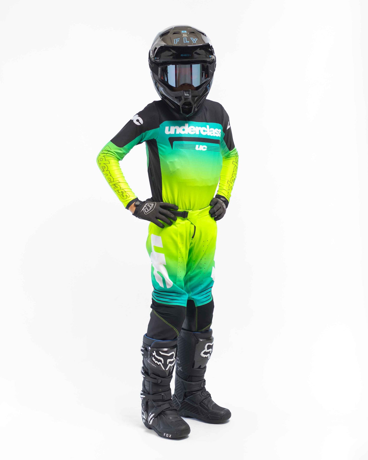 UCMX PRO YOUTH FULL KIT - FLO