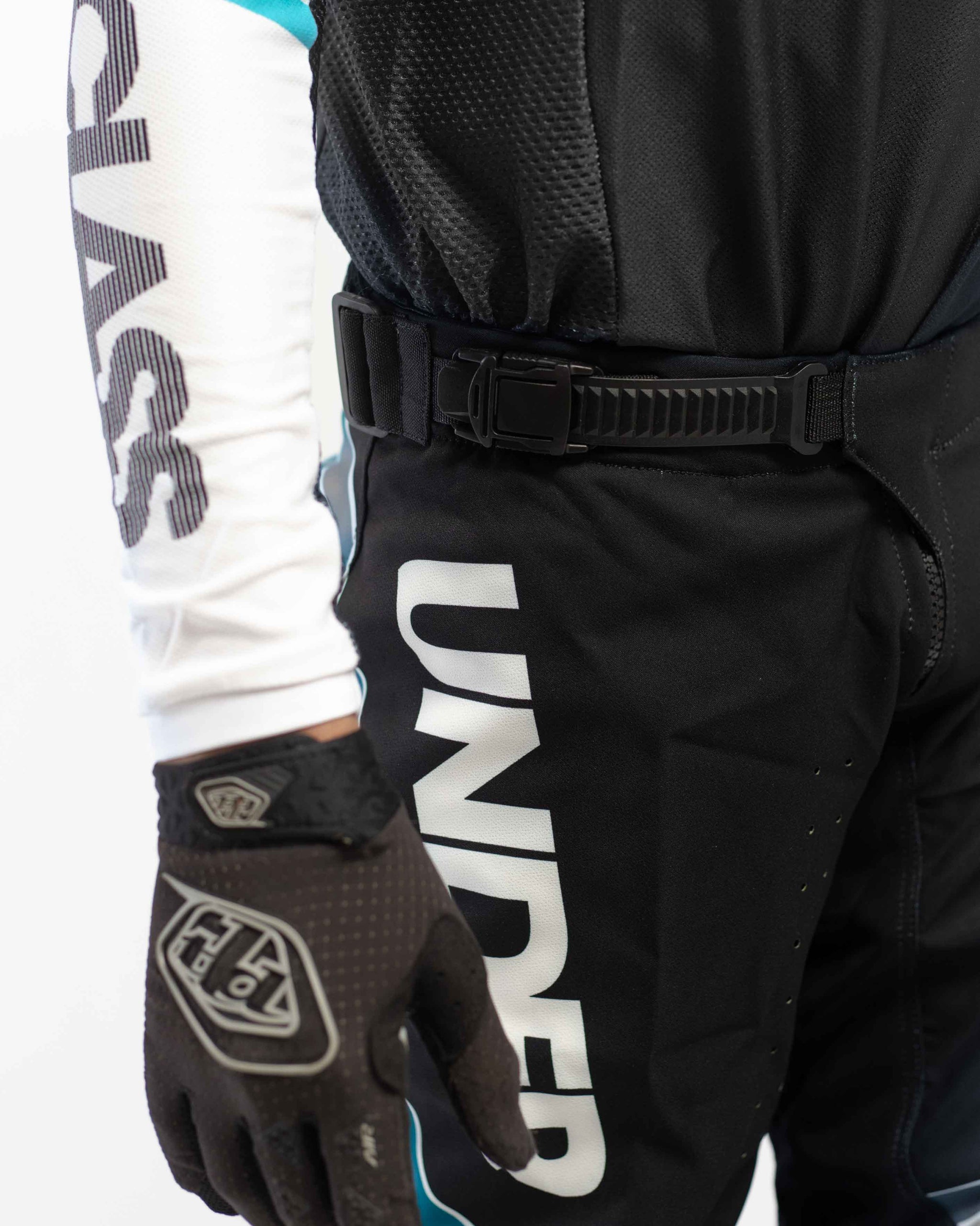 UCMX ELITE - YOUTH FULL KIT