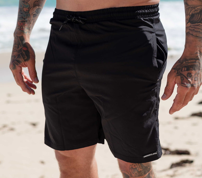 ACTIVE BADGE SHORTS